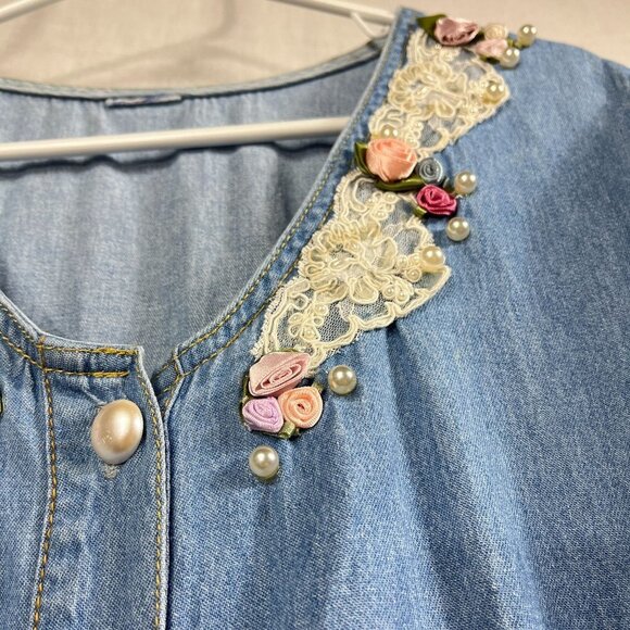 Vintage Chambray Button Down Flower Maxi Dress Womens M/L Cottagecore Lace Pearl - Picture 3 of 16